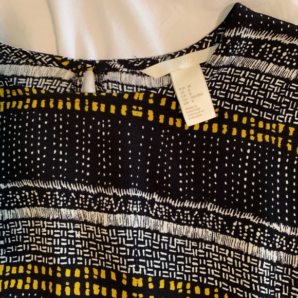 H&M blouse - Picture 3 of 5